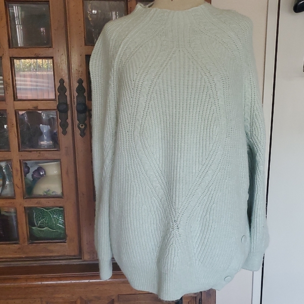 Liz Claiborne Light Green Cable Knit Sweater